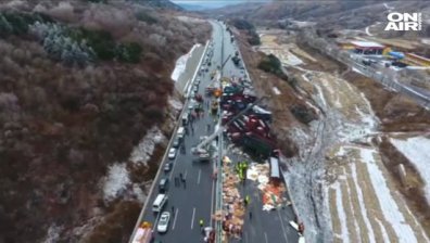 17 души загинаха при верижна катастрофа в Китай