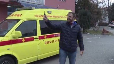 "Капачки за бъдеще" дари линейка за недосени бебета на Детската болница в София