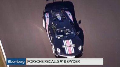 Porsche изтеглят 205 автомобила от пазара