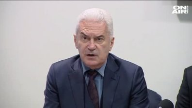 Tрус в управляващата коалиция: Сидеров нападна Цветанов и Симеонов