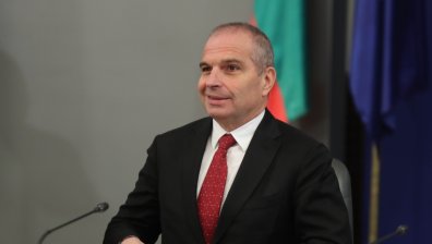 Стигаме за 3 часа от София до Бургас: "Светлина в тунела за българските железници"