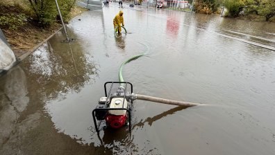 Запушени шахти и наводнени булеварди в София: "Този сезон е такъв"