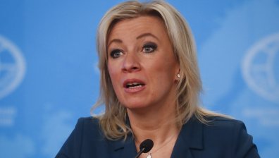Захарова: Сред виновниците за свалянето си Петков пропусна Батман и Жената-котка