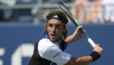 Стефанос Циципас отпадна на старта след поражение от австралиец