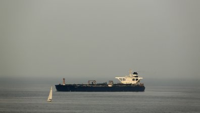 Израел тайно напада ирански танкери и кораби, превозващи оръжия