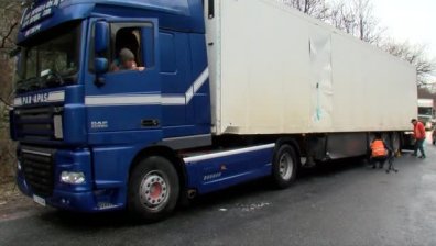 Катастрофа затвори за часове международния път Е-79