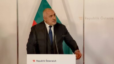 Борисов във Виена: Класирането за ваксини е политически шамар