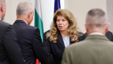 Йотова след КСНС: Пред страната са налице сериозни предизвикателства за критичната инфраструктура