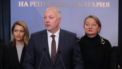 Депутатите приеха оставката на кабинета "Желязков" с пълно мнозинство