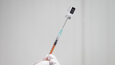 ЕМА одобри два нови бустера срещу Ковид-19, единият е адаптиран към Омикрон