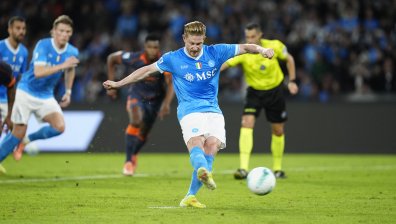 "Наполи" удари "Интер" в дербито на кръга и е на върха в Италия