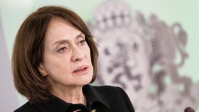 Надежда Нейнски: Над 11 400 българи са блокирани в Близкия изток