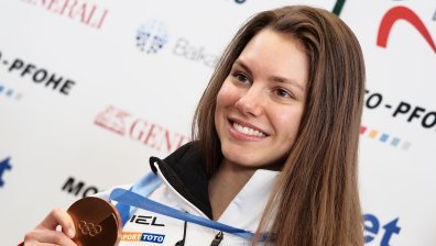 Отпускат 5000 евро премия за Лора Христова от родния ѝ Троян