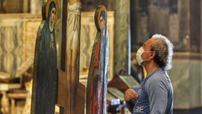 Велика събота е -  най-благословеният ден от Страстната седмица