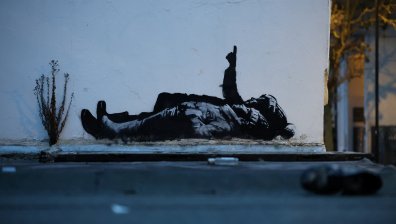 Банкси озадачи Лондон с нови рисунки - едната е негова, другата - не?