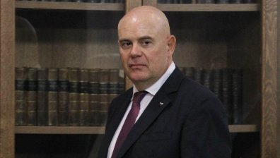 Гешев: Няма пречки да се работи с МВР срещу изборните нарушения