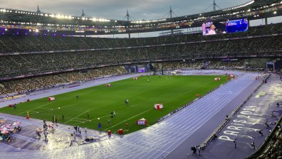 Брат и сестра изработиха знаме в Париж и подкрепяха Ружди Ружди от трибуните (+ВИДЕО)