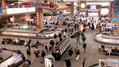 Хаос по летищата в САЩ заради блокираната работа на правителството