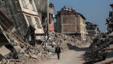 Турция ще строи 14 000 сгради за пострадалите, но с по-малко етажи