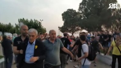 Гневна тълпа би кмета на Солун заради негови изявления относно Турция