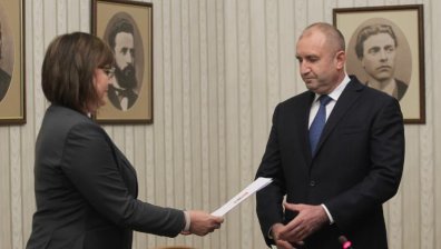 Точка по въпроса: Трима от БСП влизат в Инициативния комитет на Радев