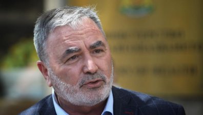 Обрат: Ваксината за Ковид-19 няма да е задължителна