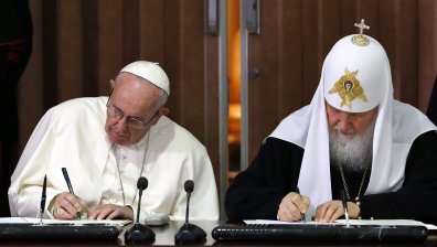 Папа Франциск отказа среща с патриарх Кирил, който подкрепя войната срещу Украйна