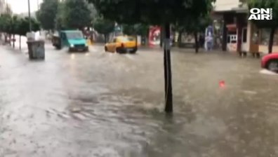 Проливен дъжд наводни улици във Велико Търново. Микроязовирът в село Росно прелива