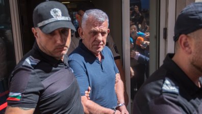 Адвокатът на Никола Николов - Паскал: Сам е поискал да се върне в България