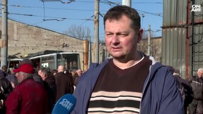 Tоалетни без вода, скандали... Не само заплатите тормозят шофьорите от транспорта в София