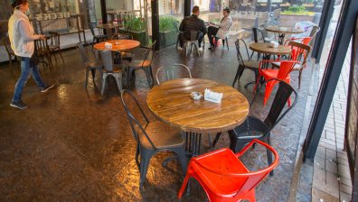 Ресторантьорите скочиха: Стартираме съдебни дела срещу заповедите, дискриминират ни