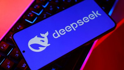 САЩ забраниха DeepSeek във федералните агенции, Китай се противопостави