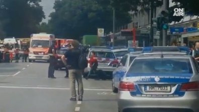 Мъж загина, а четирима други са ранени след нападение с нож в Хамбург
