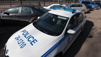 Пиян с над 3 промила преби дядо и нападна полицаи с кирка