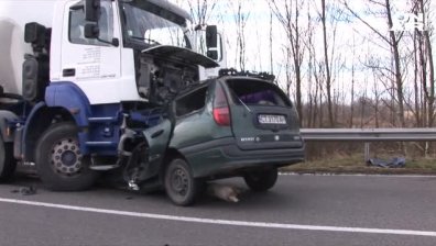 Мъж намери смъртта си след ужасна катастрофа край Казанлък