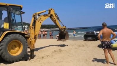 Проверяват скандалния случай със затънал джип на плажа "Перла"