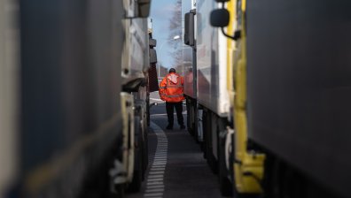 Километрична опашка от камиони се изви на полско-беларуската граница