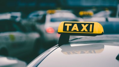 Страх от хаос с еврото накара таксиметрови шофьори във Велико Търново да почиват