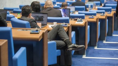 Разделена опозиция преди гласуването на вота на недоверие