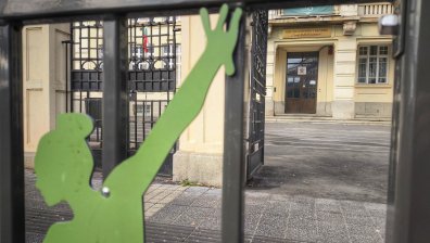 Недостигът на подготвени учители спъва приобщаването на деца със СОП в училище