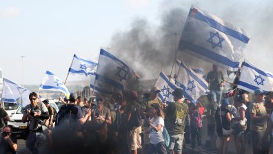 Хиляди израелци протестираха в Тел Авив срещу войната в Газа