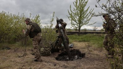 Украйна изтласква руската армия от Харков, Москва напредва яростно в Донбас