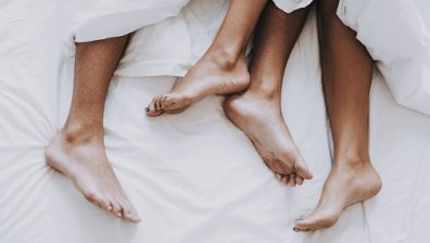 Как да подобрим връзката си чрез начина, по който спим