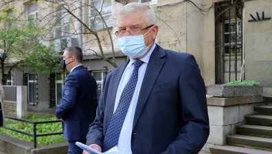 Болниците готови да посрещат предизвикателства есента и зимата
