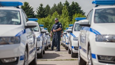 Нидерландец заплаши мъж с убийство и му нанесе удар с меч в лицето