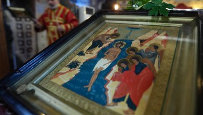 На церемония в София осветиха българските бойни знамена