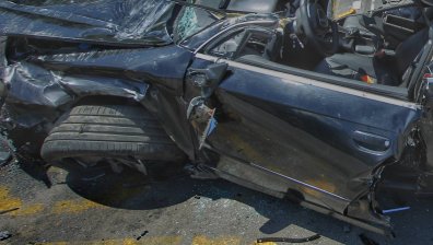 Челна катастрофа в Разград прати мъж и жена в болница