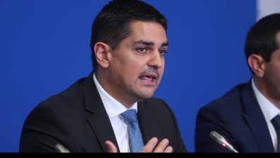 "Съд, затвор, възмездие и справедливост": Радостин Василев предрече съдбата на ПП-ДБ