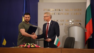 Денков към Зеленски: Добре сте дошъл, Русия трябва да понесе отговорността си