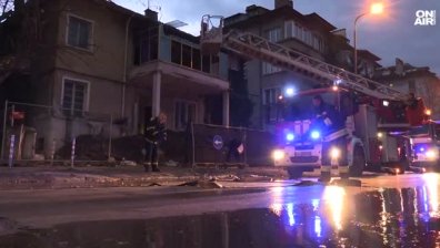 Къща пламна в центъра на София (ВИДЕО)